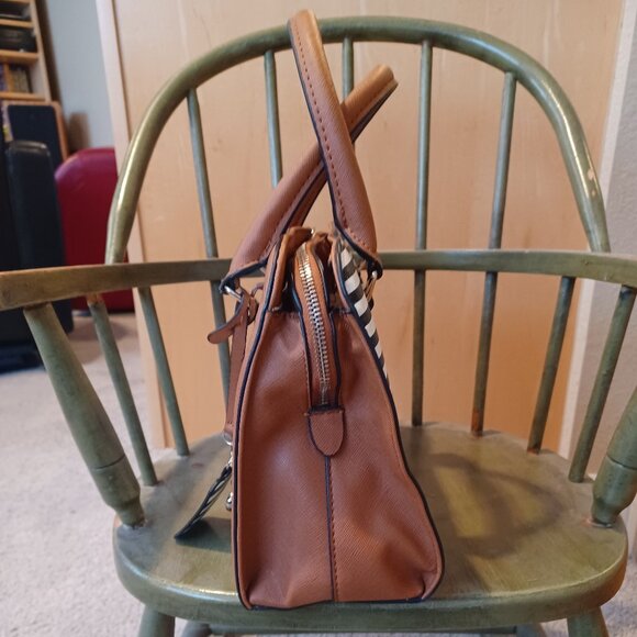 GUESS Handbag Satchel Black & White Striped with Wallet Beautiful Condition - Picture 4 of 16